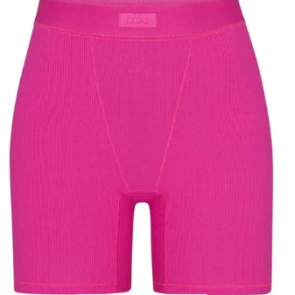 Skims Soft Lounge Hot Pink Boxer XS